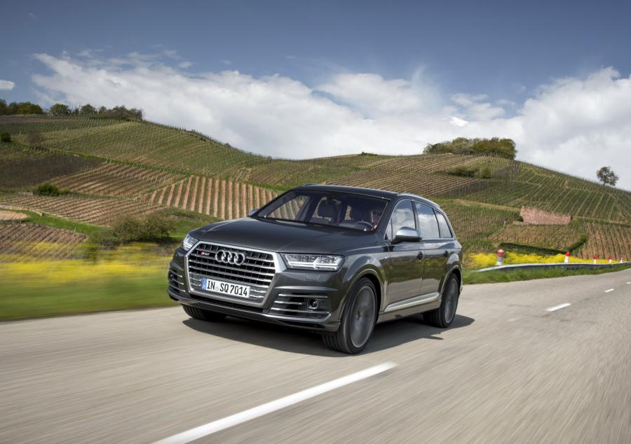  Audi SQ7 TDI (4M) 2016 года  (WW) (фото 27 из 35)